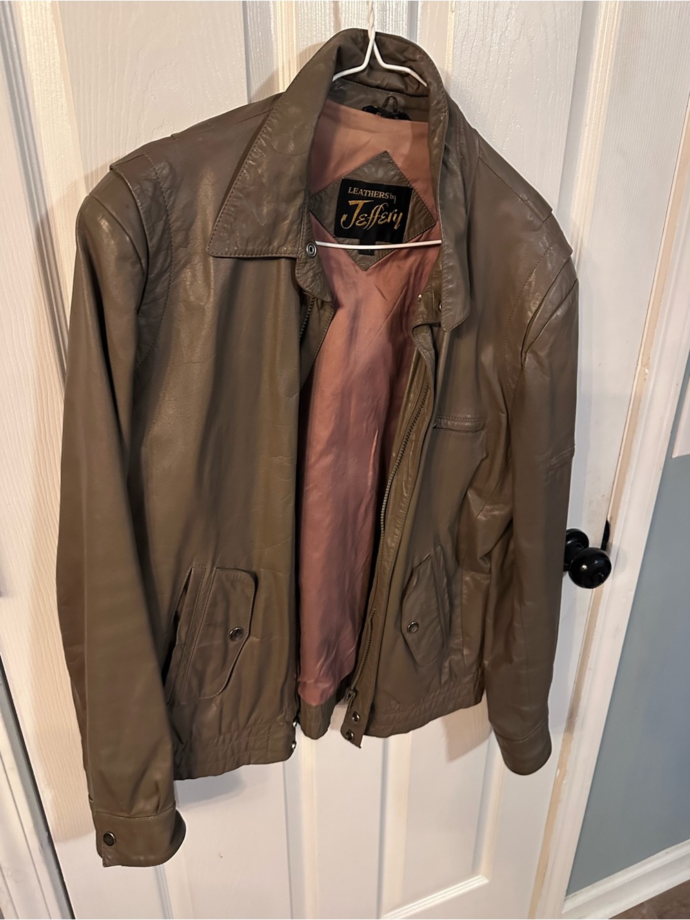 Leathers by Jeffrey Vintage Men's Taupe Bomber Jacket with Lining